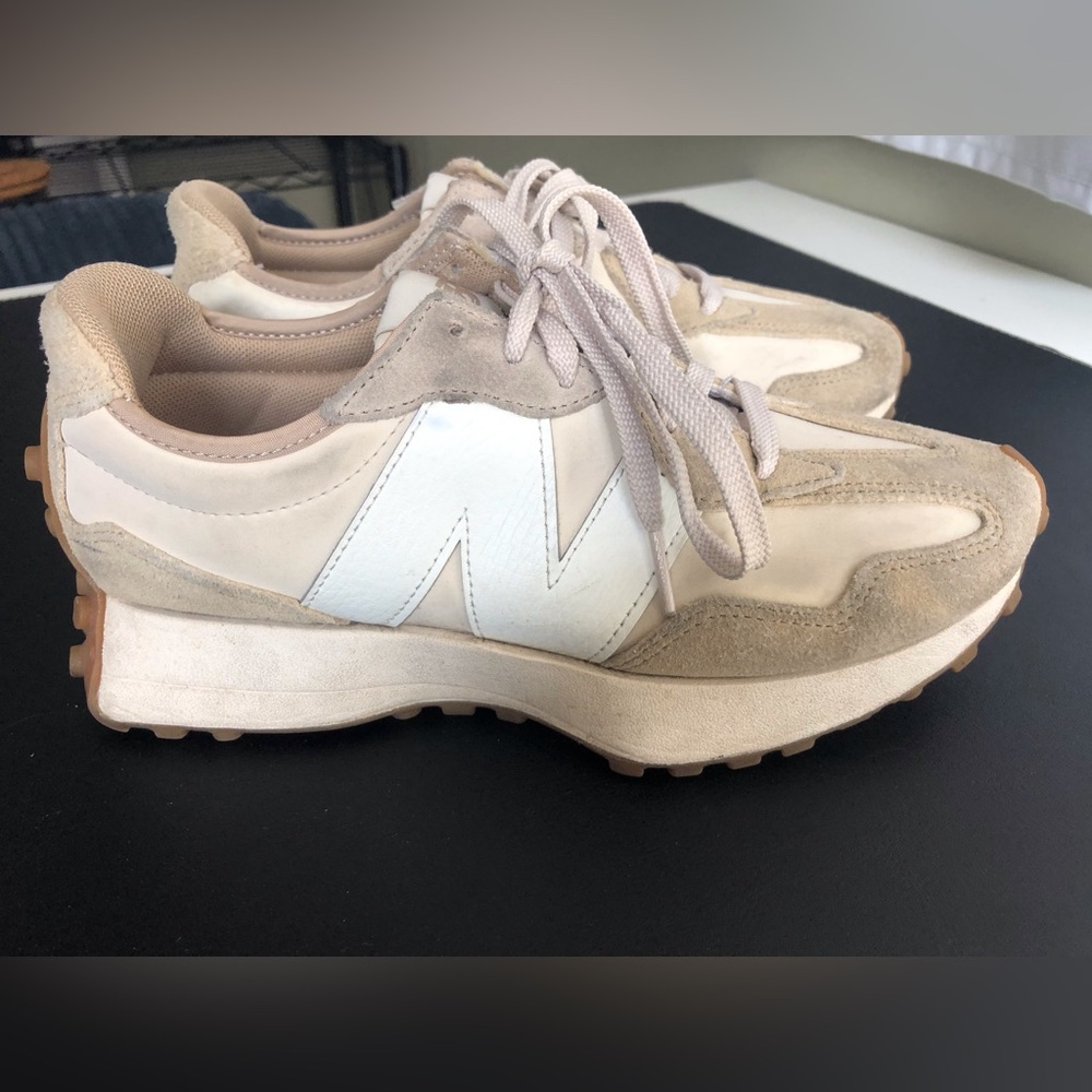 New Balance Men’s 327 “ Oatmeal” Trainers Various Size: US 6 EUR 38.5